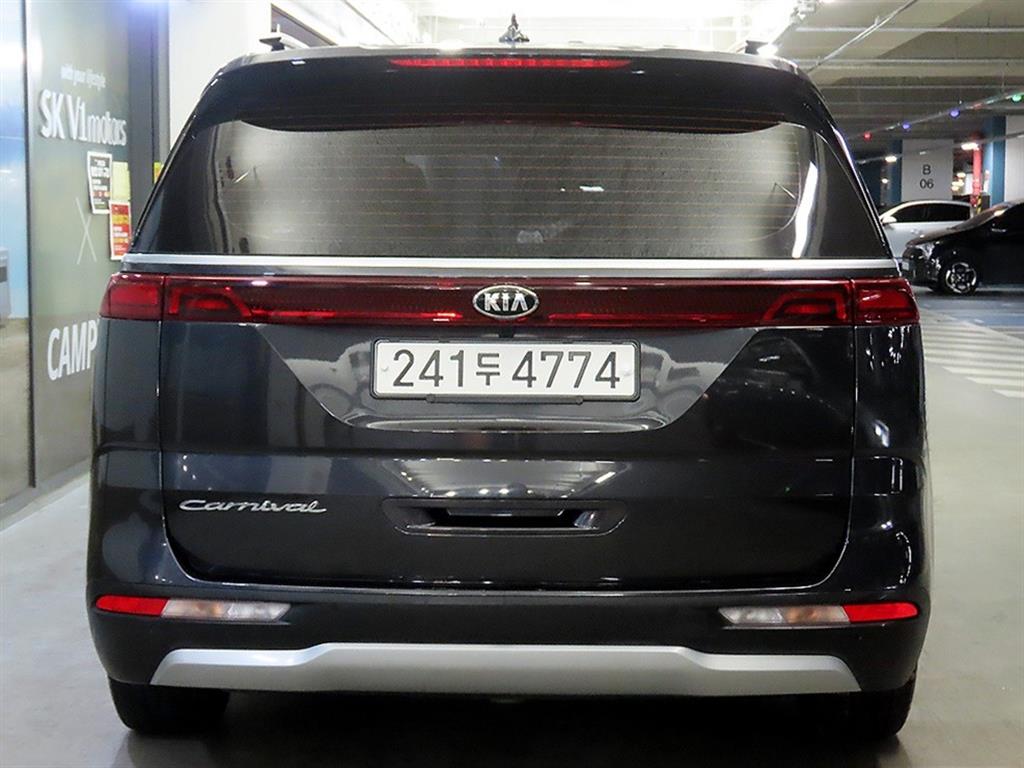 KIA Carnival - Vista 5