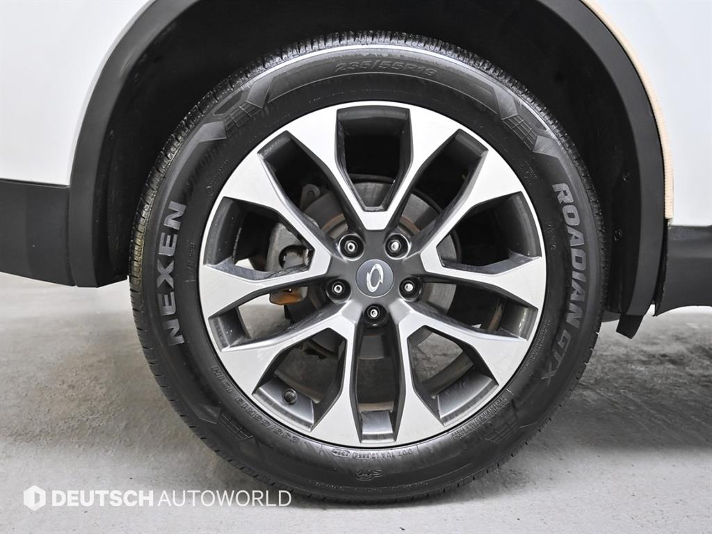 SAMSUNG QM6 - Vista 5