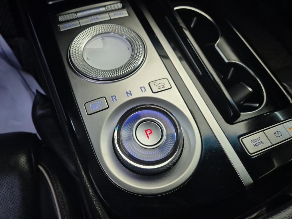 Genesis G80 - Vista 12