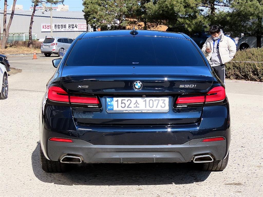 BMW 5 Series - Vista 4