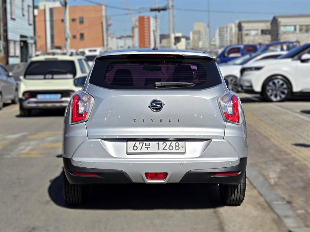 Ssangyong Tivoli - Vista 4