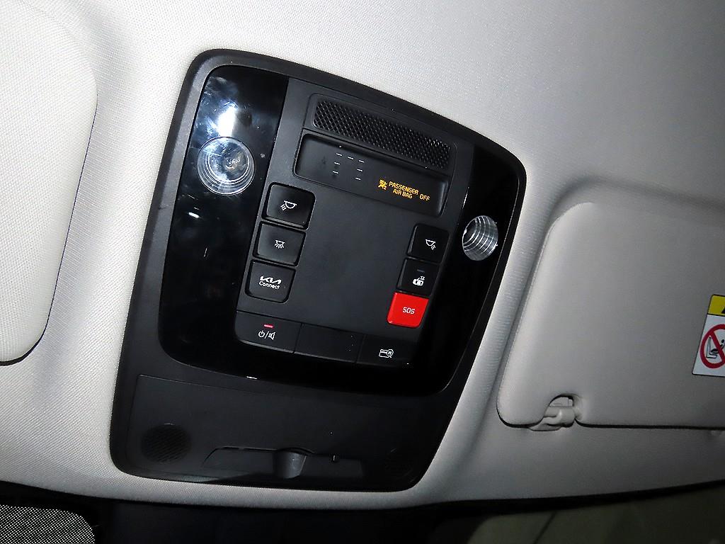 KIA Carnival 2023 the color of pearl - Importación desde Corea - HF Imports Iquique - Foto 17