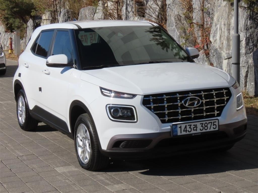 HYUNDAI Venue - Vista 3