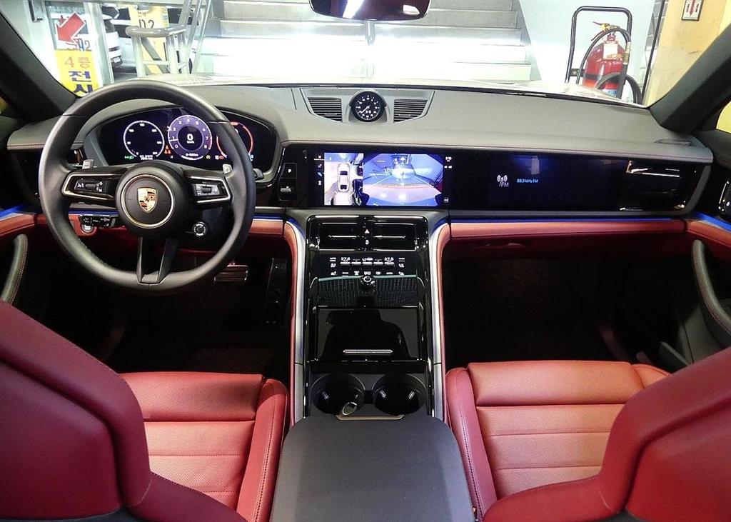 Porsche Panamera - Vista 4