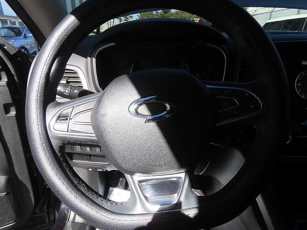 SAMSUNG QM6 - Vista 8