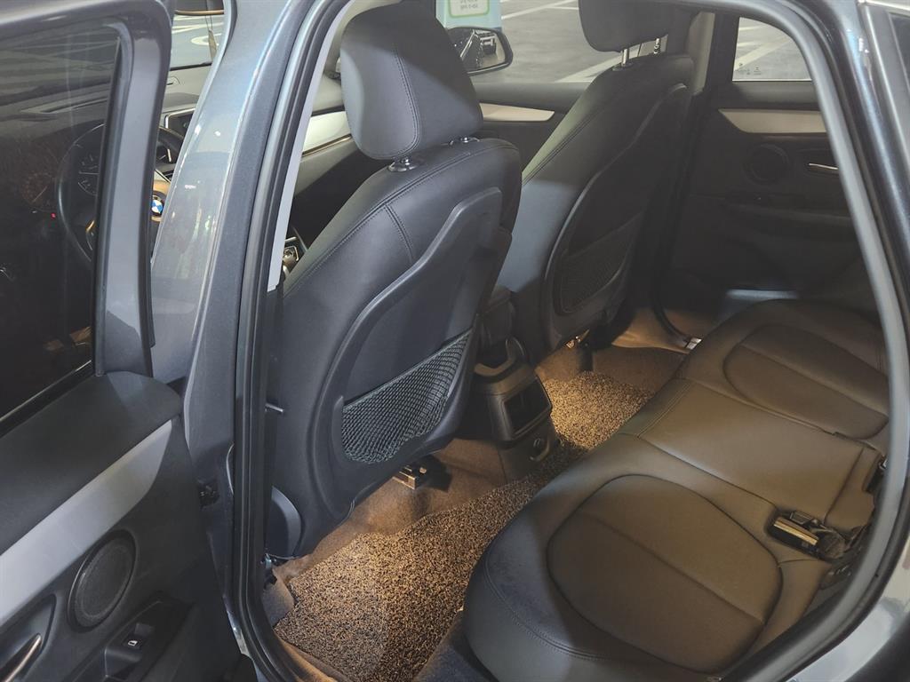 BMW 2 series - Vista 8