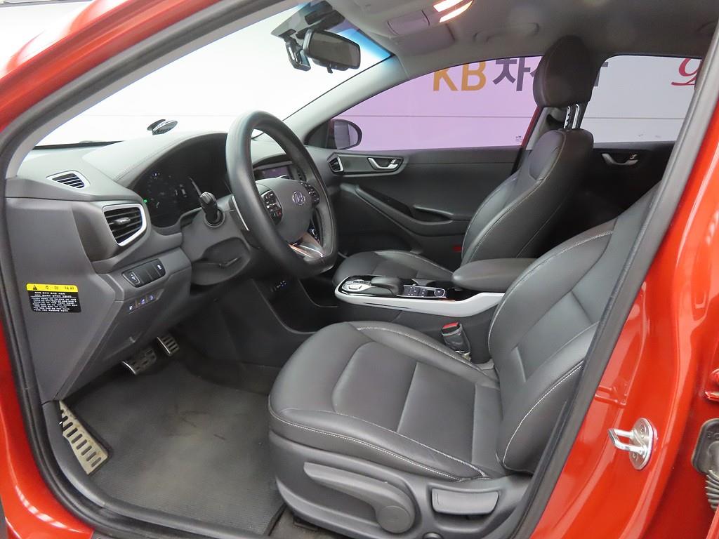 HYUNDAI Ioniq - Vista 5