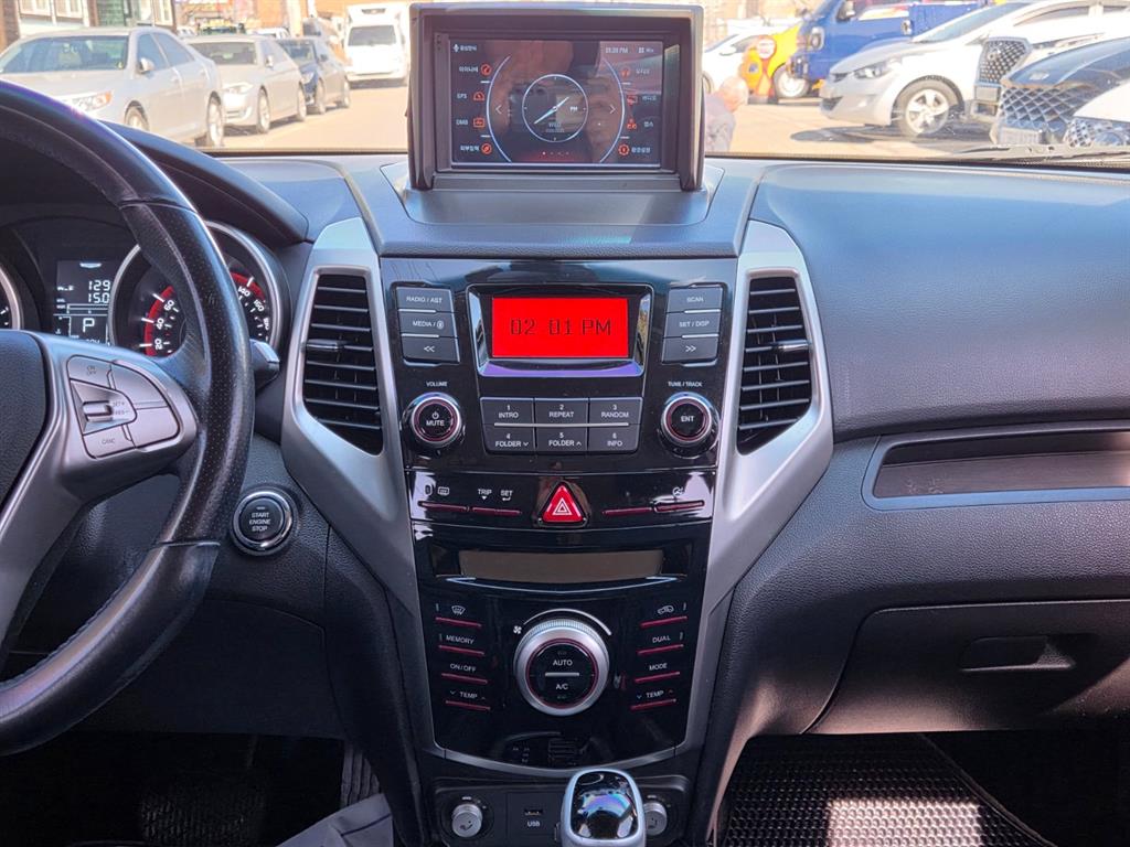 Ssangyong Tivoli 2015 Plateado - Importación desde Corea - HF Imports Iquique - Foto 15