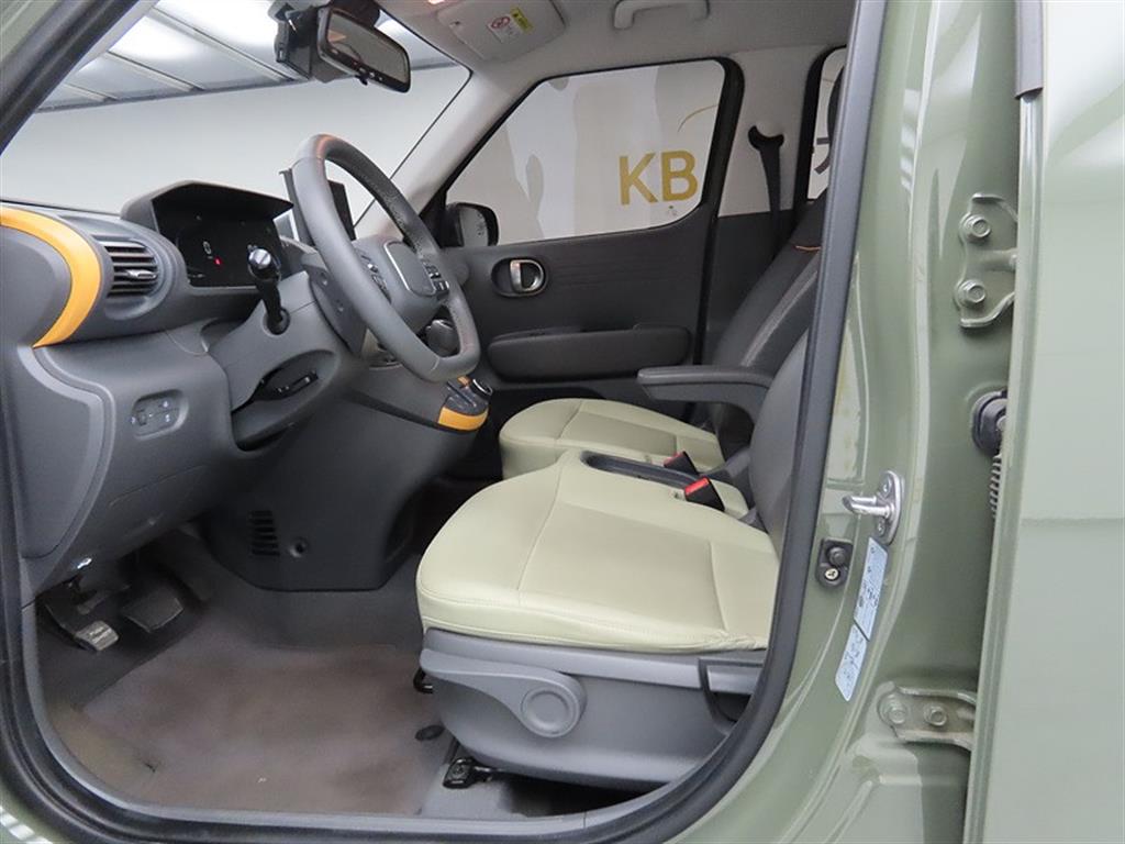 HYUNDAI Casper - Vista 5