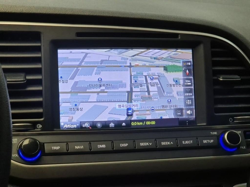 HYUNDAI Avante 2017 Blanco - Importación desde Corea - HF Imports Iquique - Foto 13