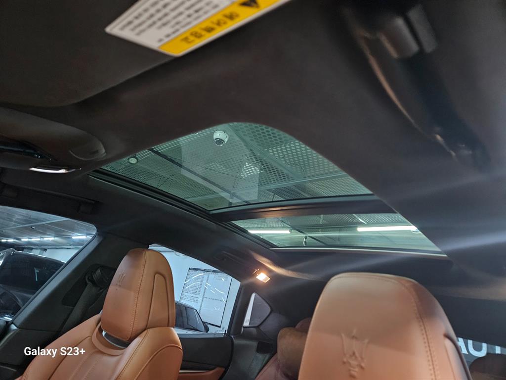 Maserati Levante 2018 Azul - Importación desde Corea - HF Imports Iquique - Foto 17