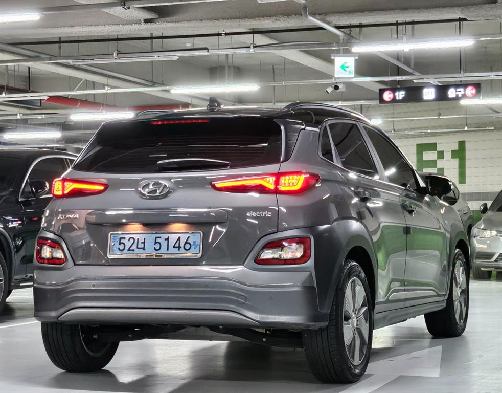 HYUNDAI Kona - Vista 6