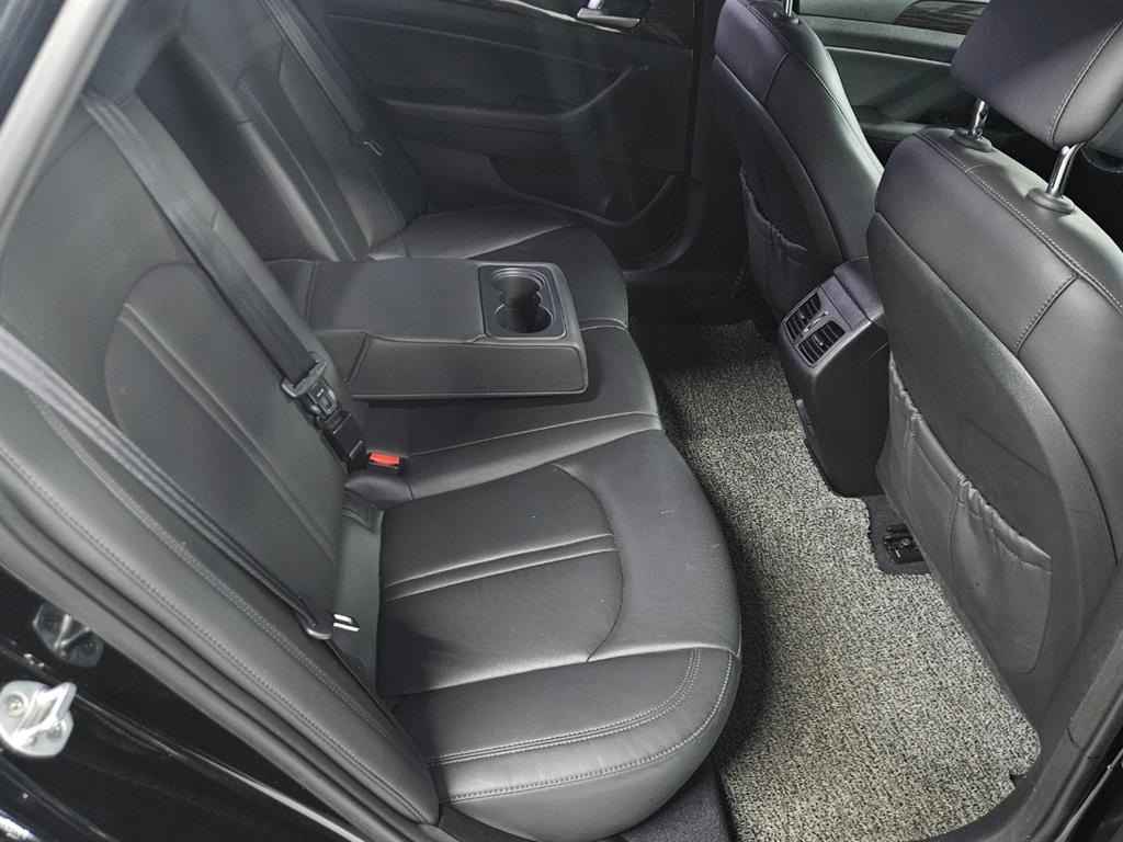 HYUNDAI Sonata - Vista 9