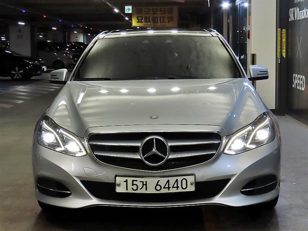Mercedes Benz E class - Vista 2