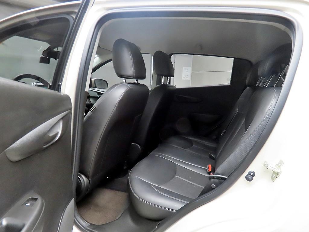 Chevrolet Spark - Vista 6