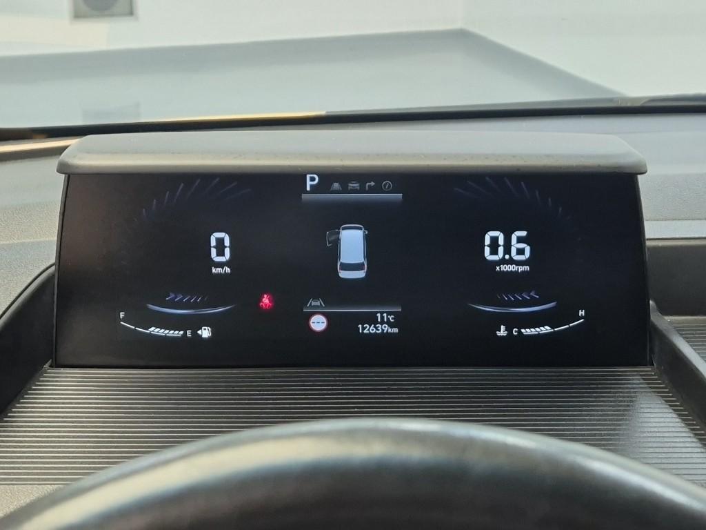 HYUNDAI Staria - Vista 10