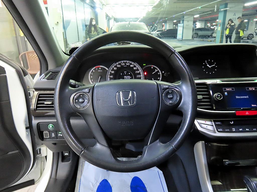 Honda Accord - Vista 8