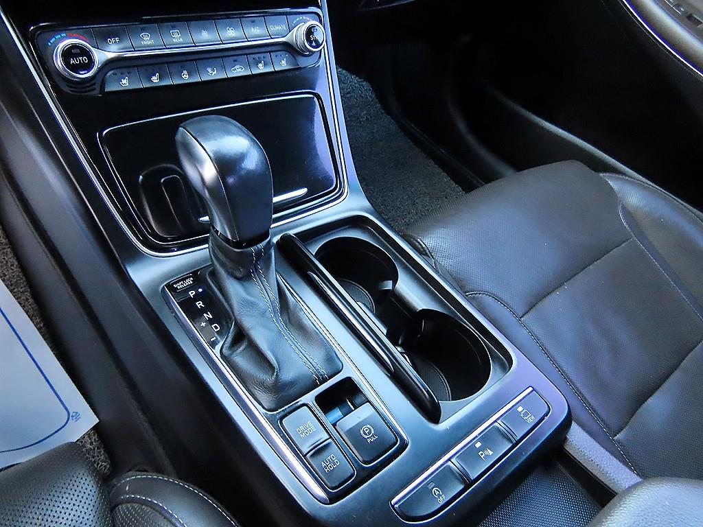 HYUNDAI Grandeur - Vista 10