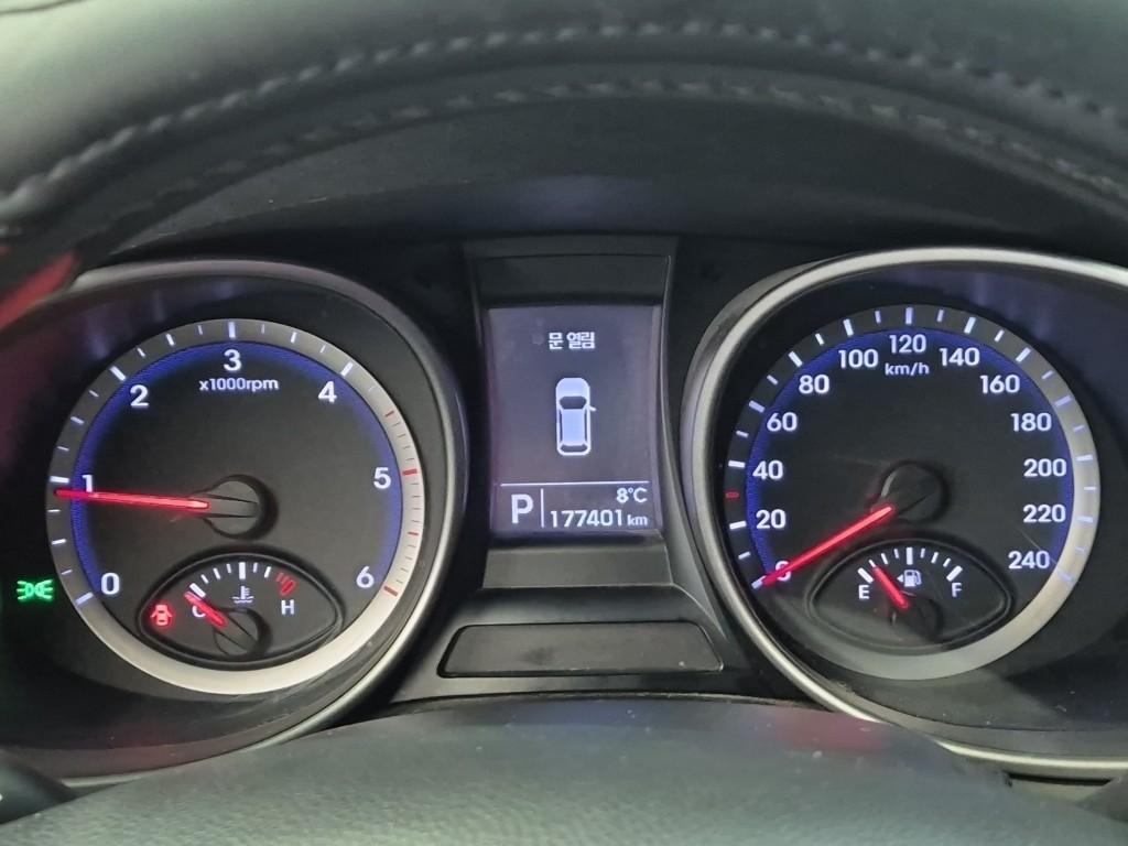 HYUNDAI Santa Fe - Vista 6