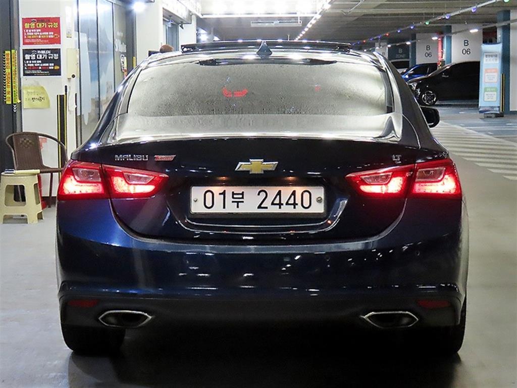 Chevrolet Malibu - Vista 5