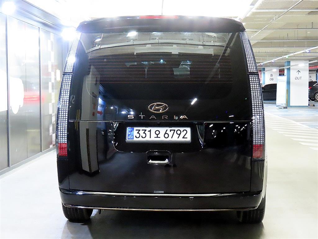 HYUNDAI Staria - Vista 5