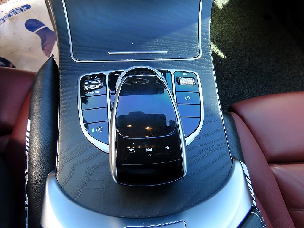 Mercedes Benz C Class - Vista 8