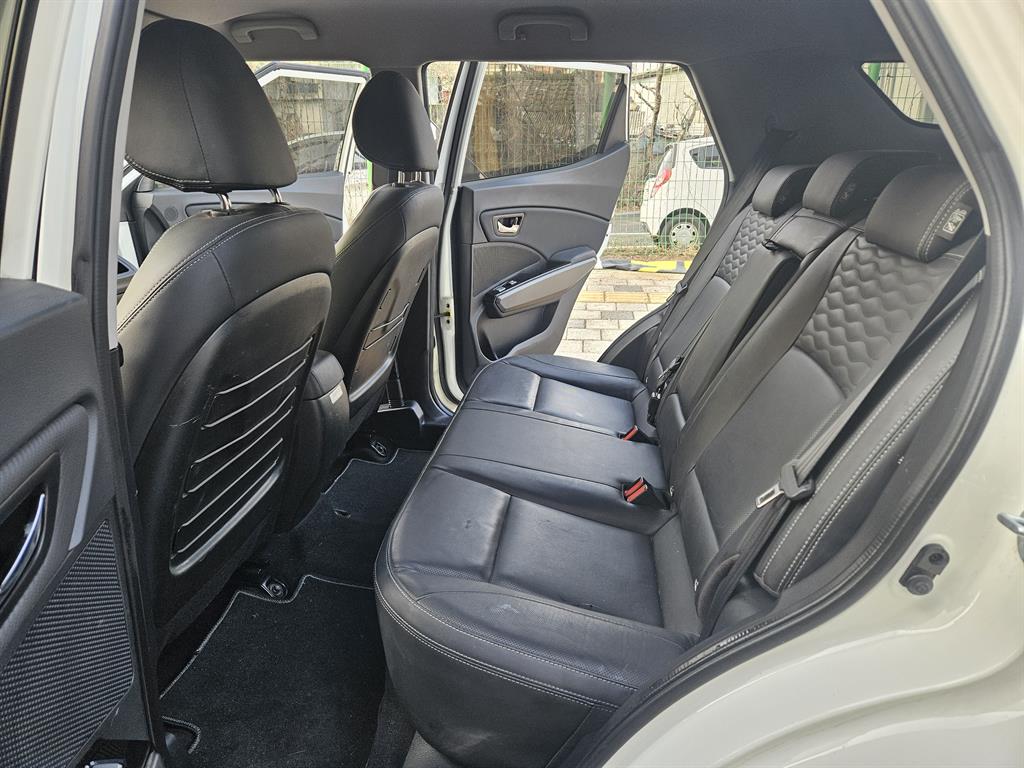 Ssangyong Tivoli - Vista 8