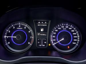 HYUNDAI Grandeur - Vista 12