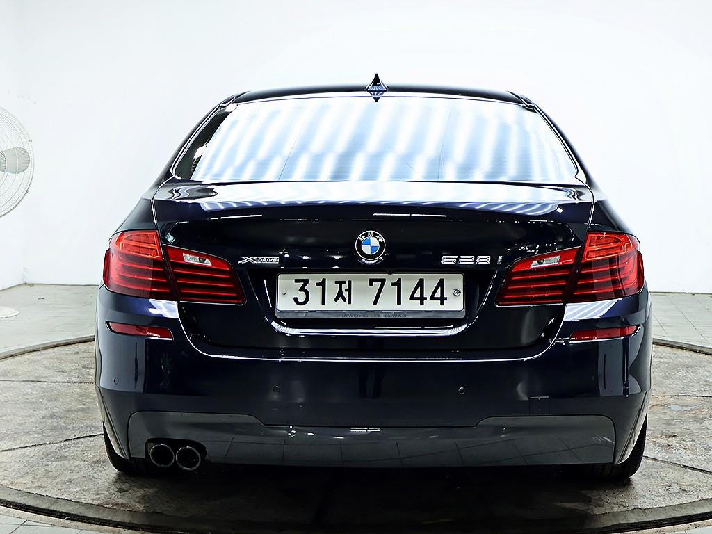 BMW 5 Series - Vista 5