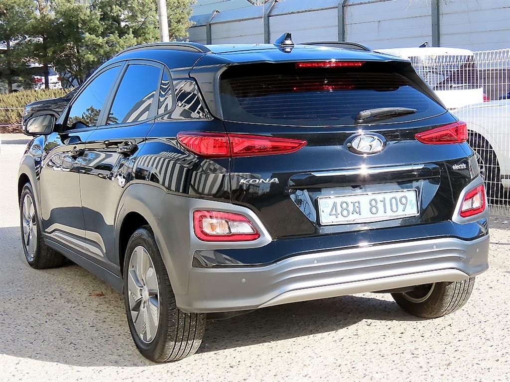 HYUNDAI Kona - Vista 3