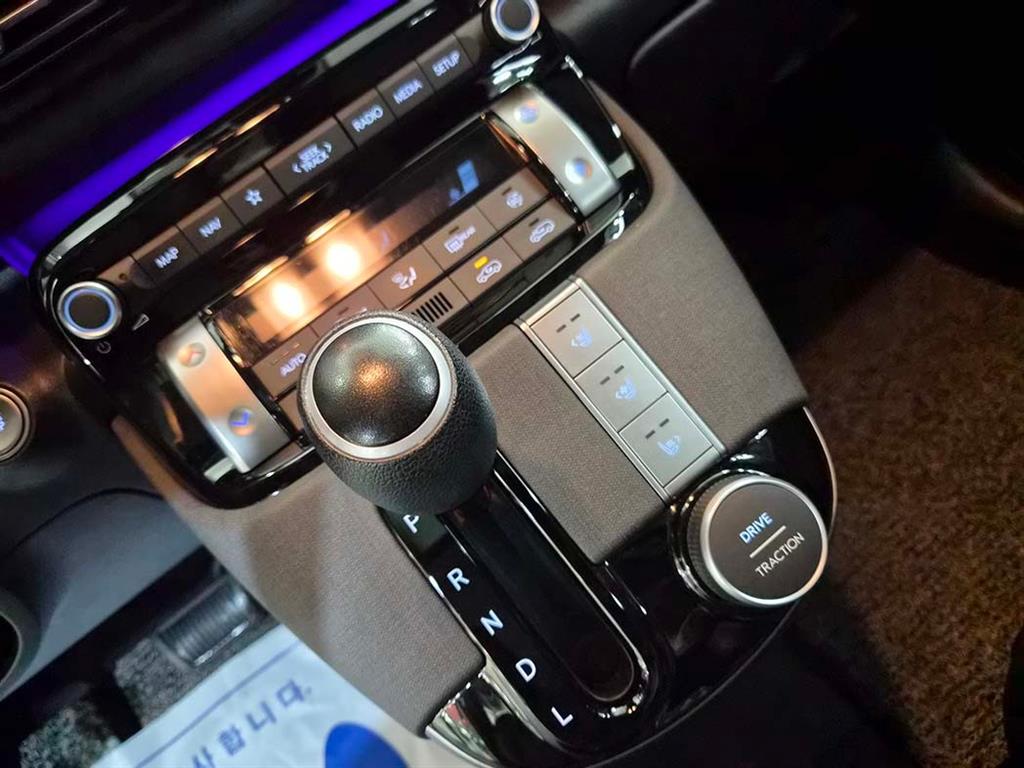 HYUNDAI Casper - Vista 11