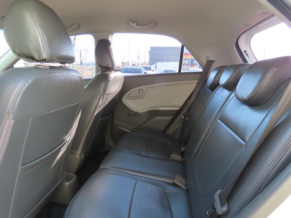 KIA Morning 2013 Blanco - Importación desde Corea - HF Imports Iquique - Foto 7