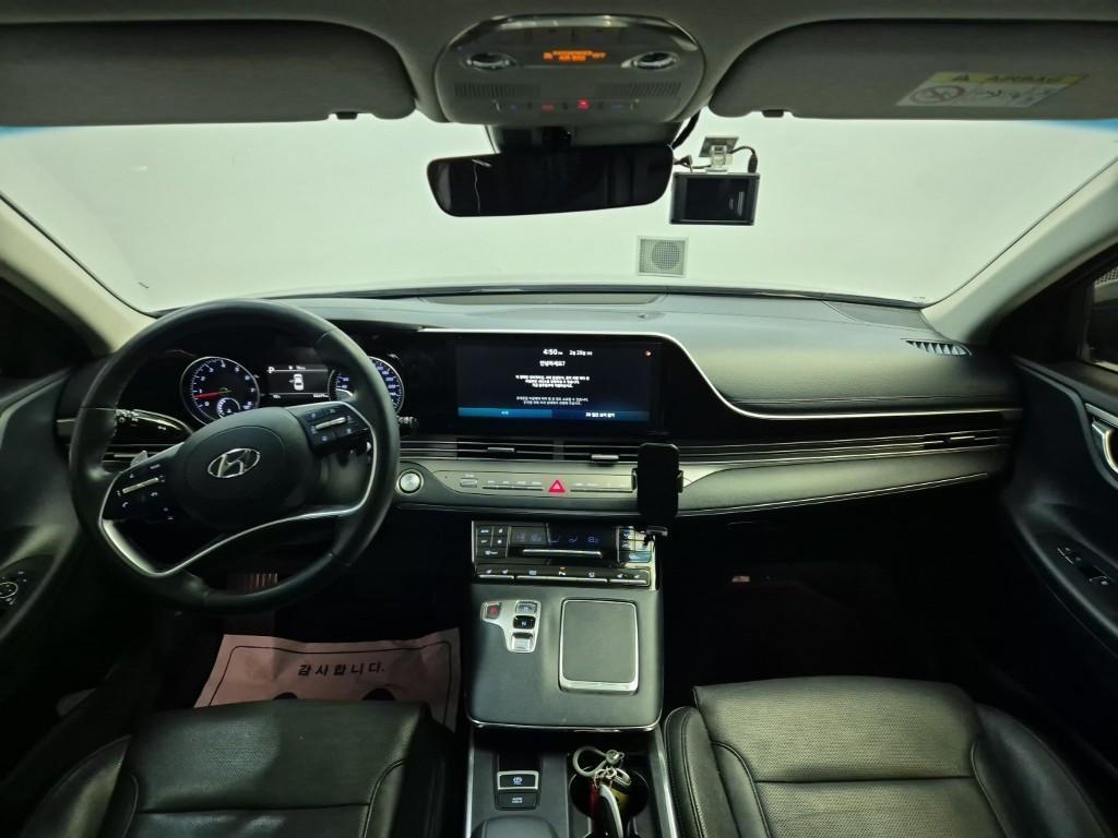 HYUNDAI Grandeur - Vista 7