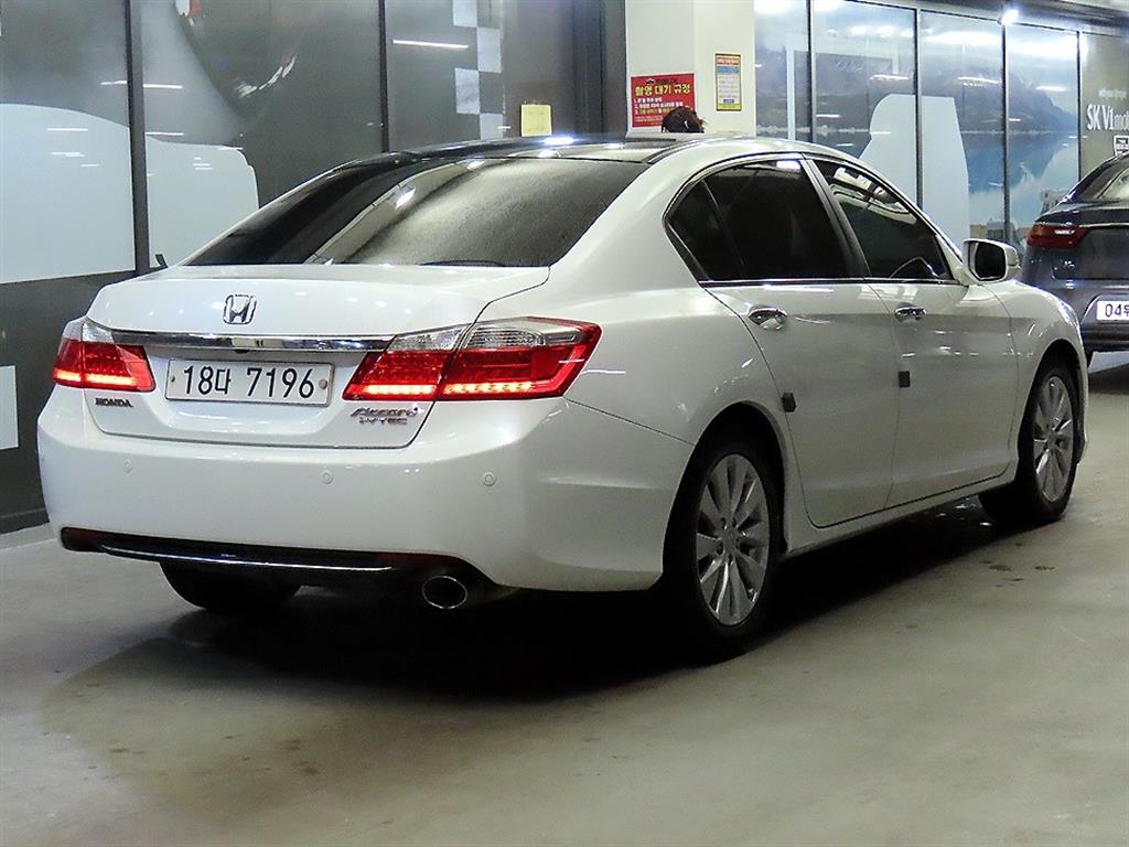 Honda Accord - Vista 4