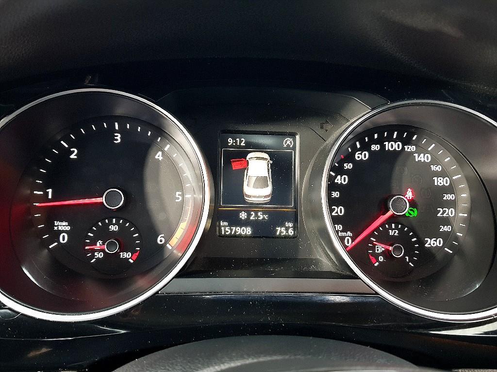 Volkswagen Jetta - Vista 7