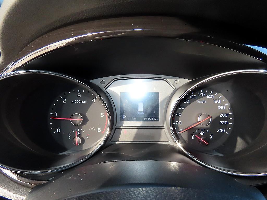 KIA Carnival - Vista 10