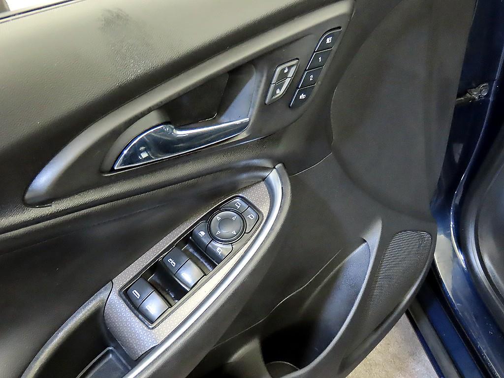 Chevrolet Malibu 2018 Azul - Importación desde Corea - HF Imports Iquique - Foto 13