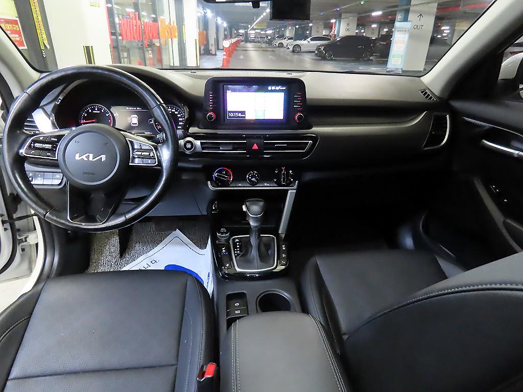 KIA Seltos - Vista 10