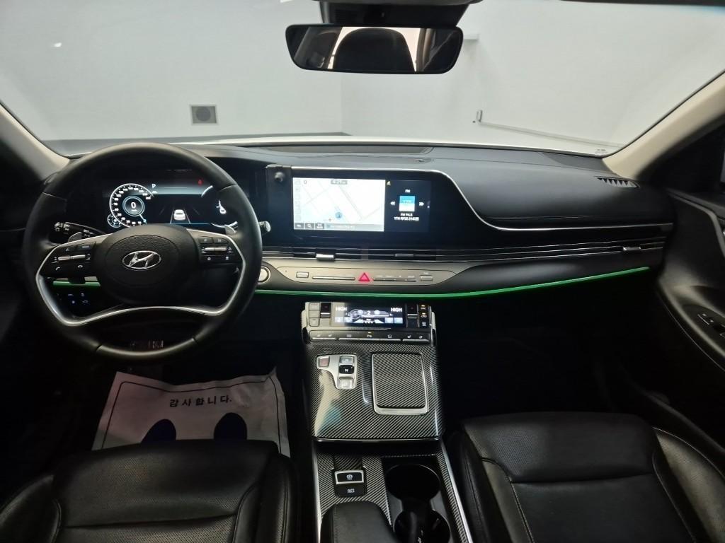 HYUNDAI Grandeur - Vista 7