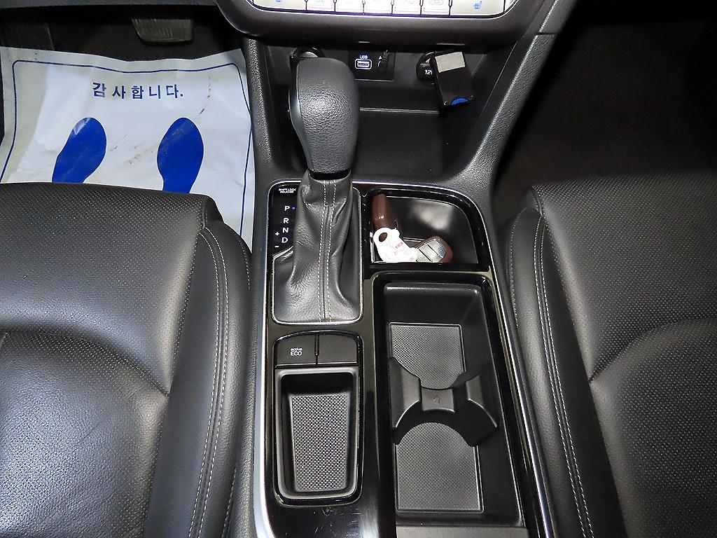 HYUNDAI Sonata - Vista 12