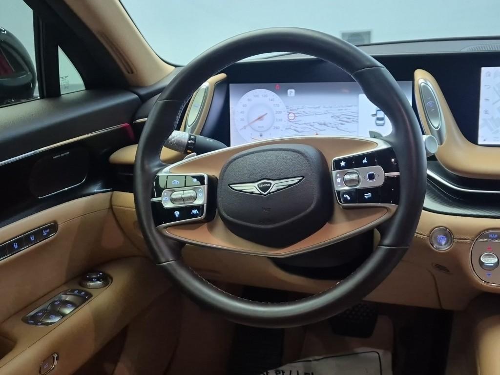 Genesis G90 - Vista 9