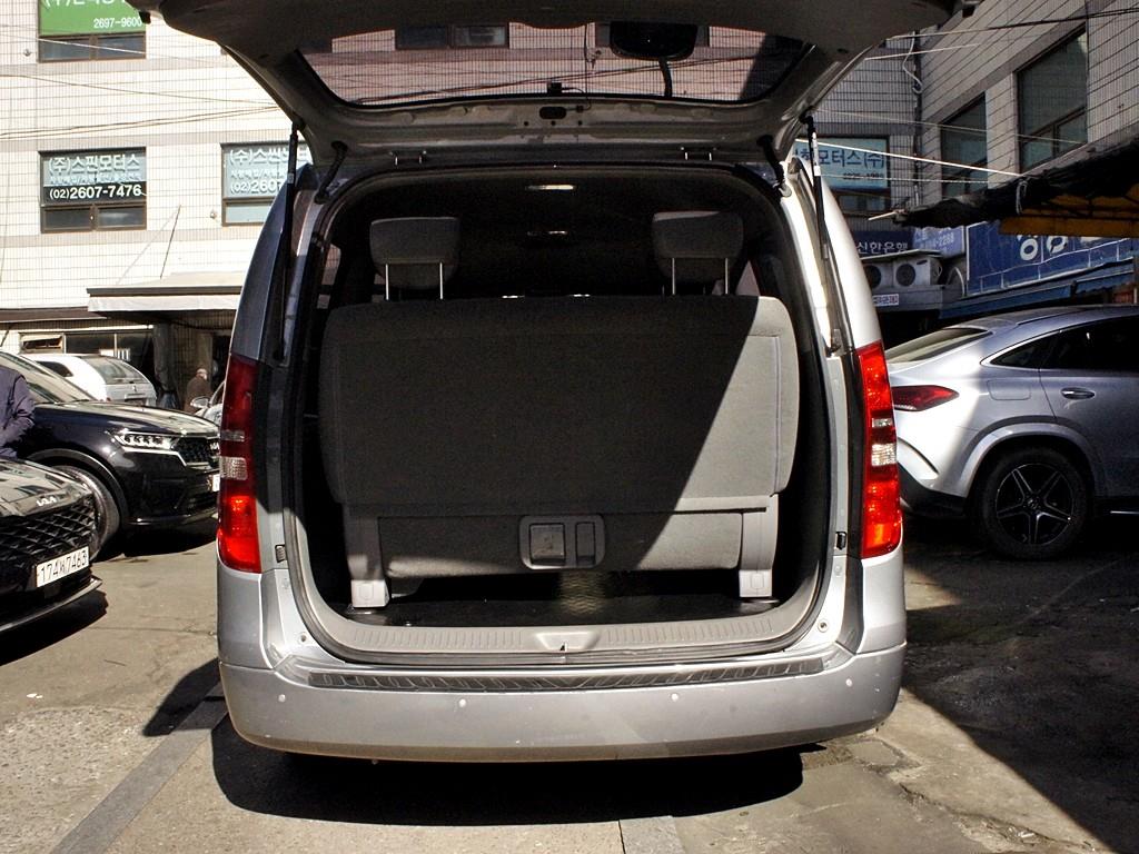 HYUNDAI Starex 2017 Gris - Importación desde Corea - HF Imports Iquique - Foto 10