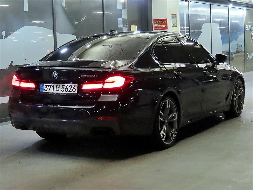 BMW 5 Series - Vista 4