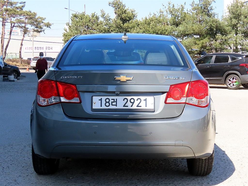 Chevrolet Cruise - Vista 4