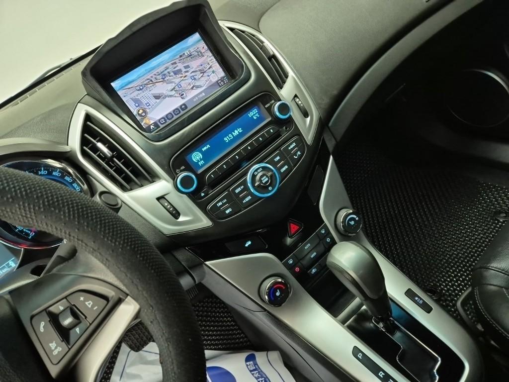 Chevrolet Cruise - Vista 10