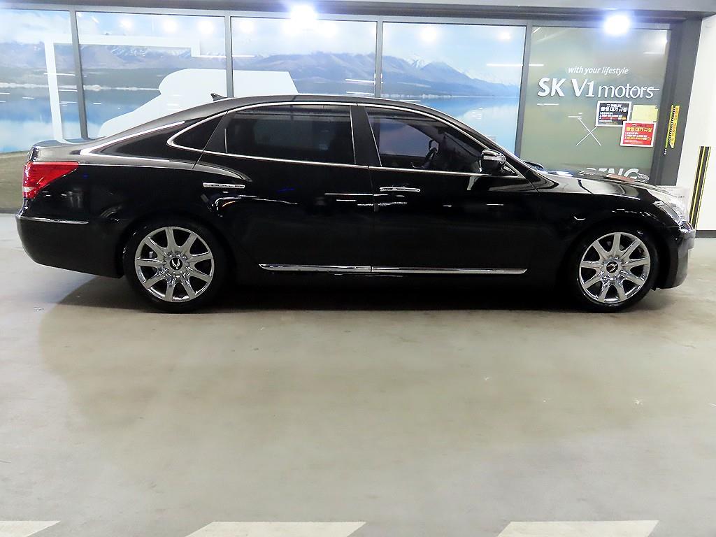 HYUNDAI Equus - Vista 3