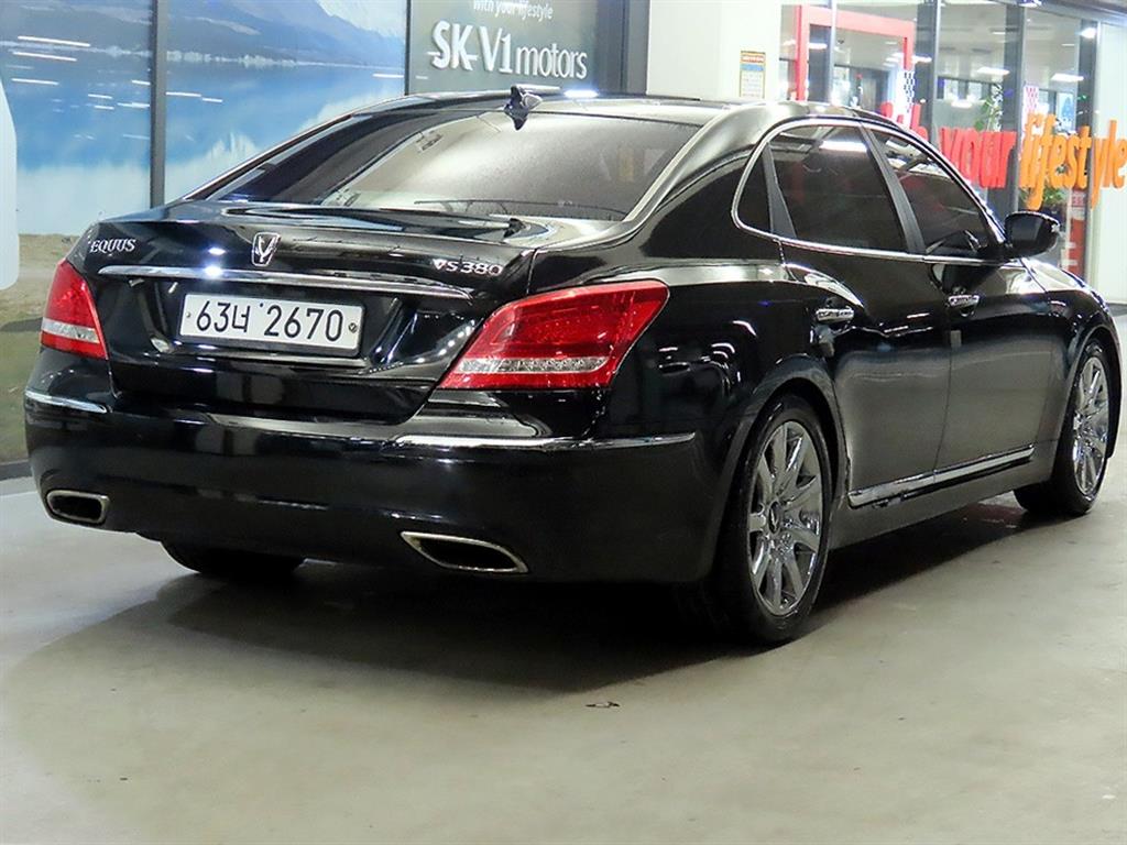 HYUNDAI Equus - Vista 4