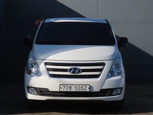 HYUNDAI Starex - Vista 4
