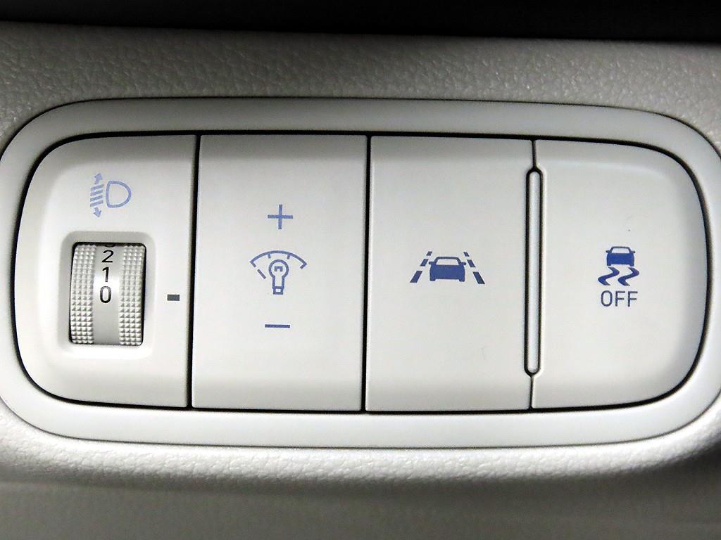 HYUNDAI Venue - Vista 12