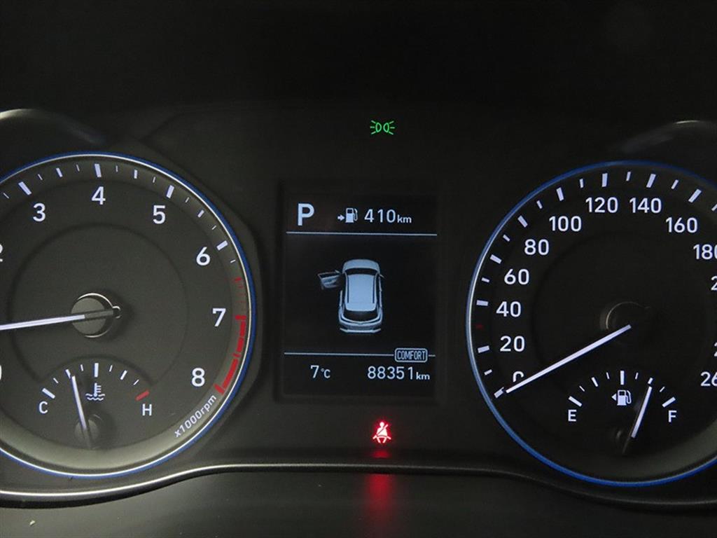 HYUNDAI Kona - Vista 9